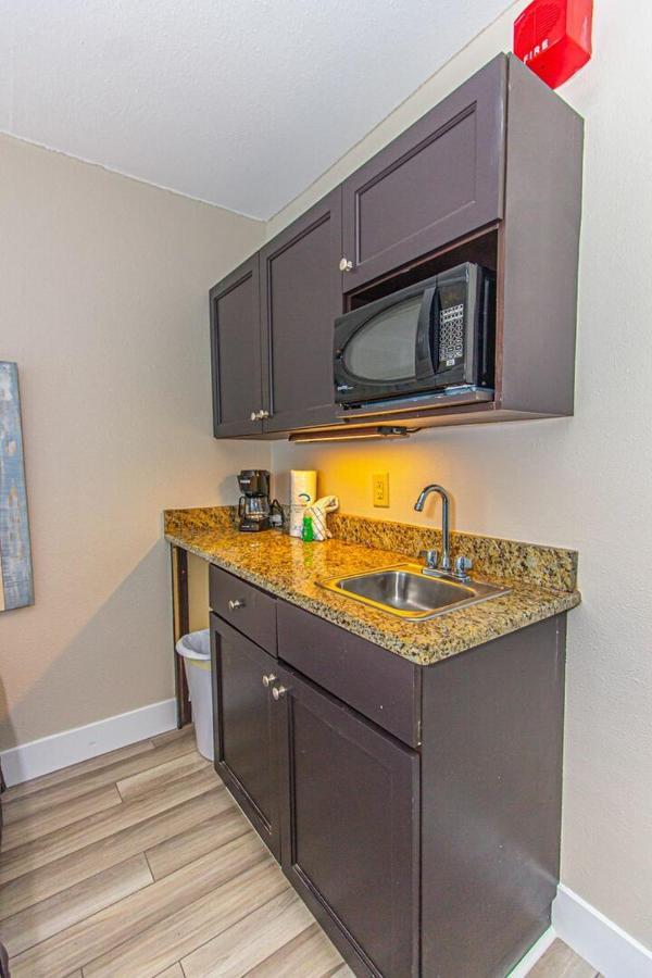 Landmark Resort King Suite Unit 710 Beautifully Updated Sleeps 4 Myrtle Beach Dış mekan fotoğraf